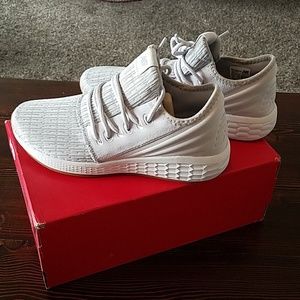 New Balance Rain Cloud Cruz Decon V2 Fresh Foam